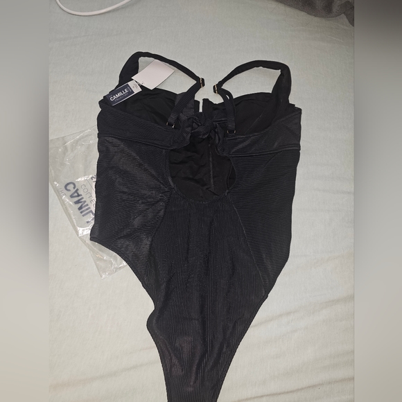 Camille Kostek Iconic One Piece XL NWT - Picture 4 of 4